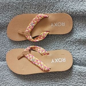 ROXY Braided Cushiony Flip Flops